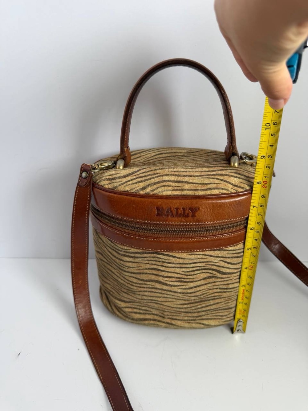 Vintage Bally Classic 3-Way Zebra Pattern Vanity Bucket Bag - Picture 3 of 13